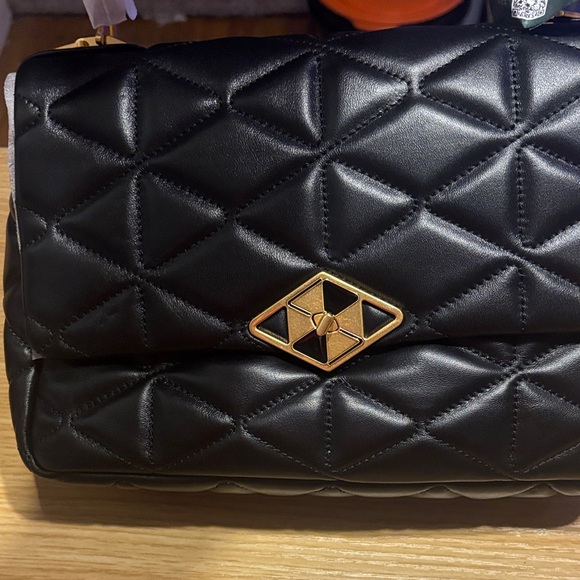 Sadi Elegant Black Quilted Handbag 2way bag - Picture 8 of 12